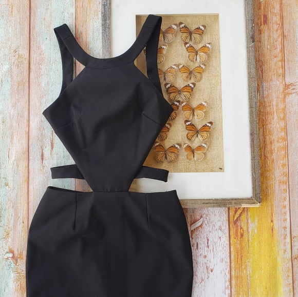 Asilio Conflict Of Interest Cutout Open Back Dress - Picture 6 of 8